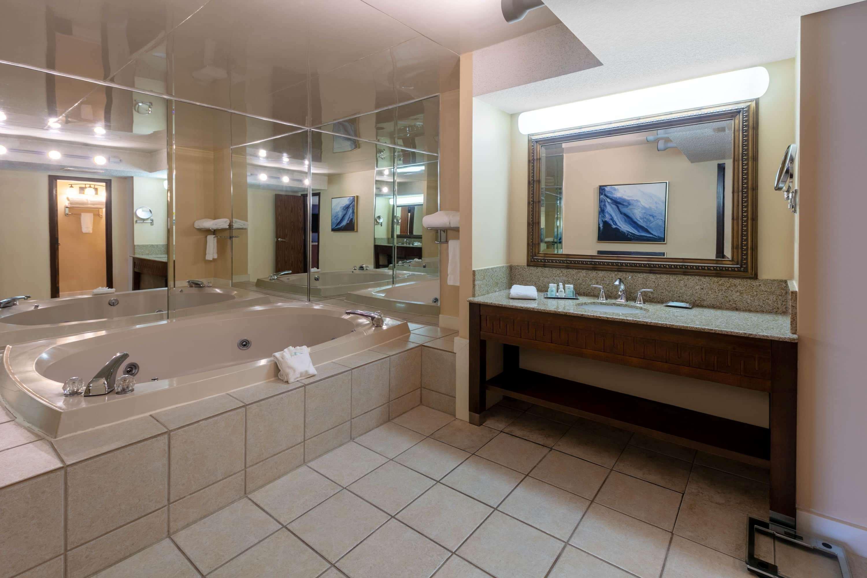 Wyndham Riverfront Hotel Литл-Рок Экстерьер фото
